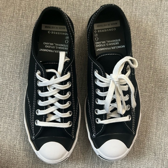 Moncler x converse like new with box - Picture 2 of 3